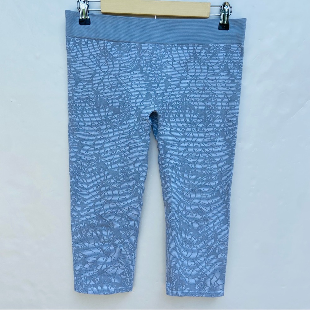 Fabletics Capri Legging